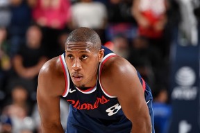 洛杉矶快船发布备战花絮，赛后远射贴柱，欧超杯任务艰巨，轮换策略成焦点的简单介绍