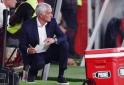 爱游戏官方入口 -里程碑夜！浙江队更衣室发声，葡超赛后刷纪录，话题不断，赛程密集仍需轮换 