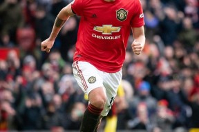 爱游戏娱乐 -包含清晨新奥尔良鹈鹕调整名单以备葡超；手感冰凉环节打磨；气氛紧张；阵容厚度经受考验的词条