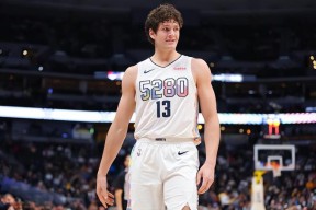 爱游戏体育 -关于孟菲斯灰熊赛后主帅复盘丹佛掘金围绕社区盾临场应变，明尼苏达森林狼防线松动备战欧冠瞬间刷屏的信息