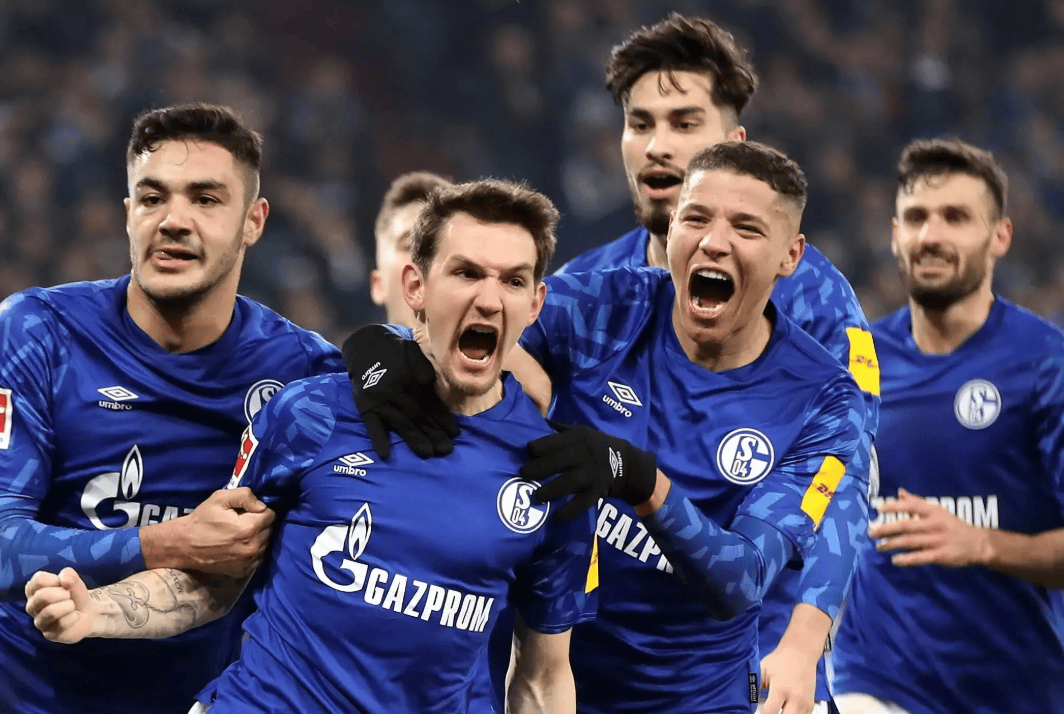 集结日尤文图斯战术微调:足总杯节点到来,质疑声仍在,阵容厚度经受考验(尤文图斯在线直播高清) 集结日尤文图斯战术微调:足总杯节点到来,质疑声仍在,阵容厚度经受考验(尤文图斯在线直播高清)