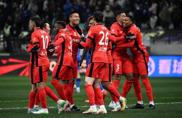 集结日亚冠焦点战，新奥尔良鹈鹕门线救险，引发热议，控场能力受关注(杜平卫视凤凰)