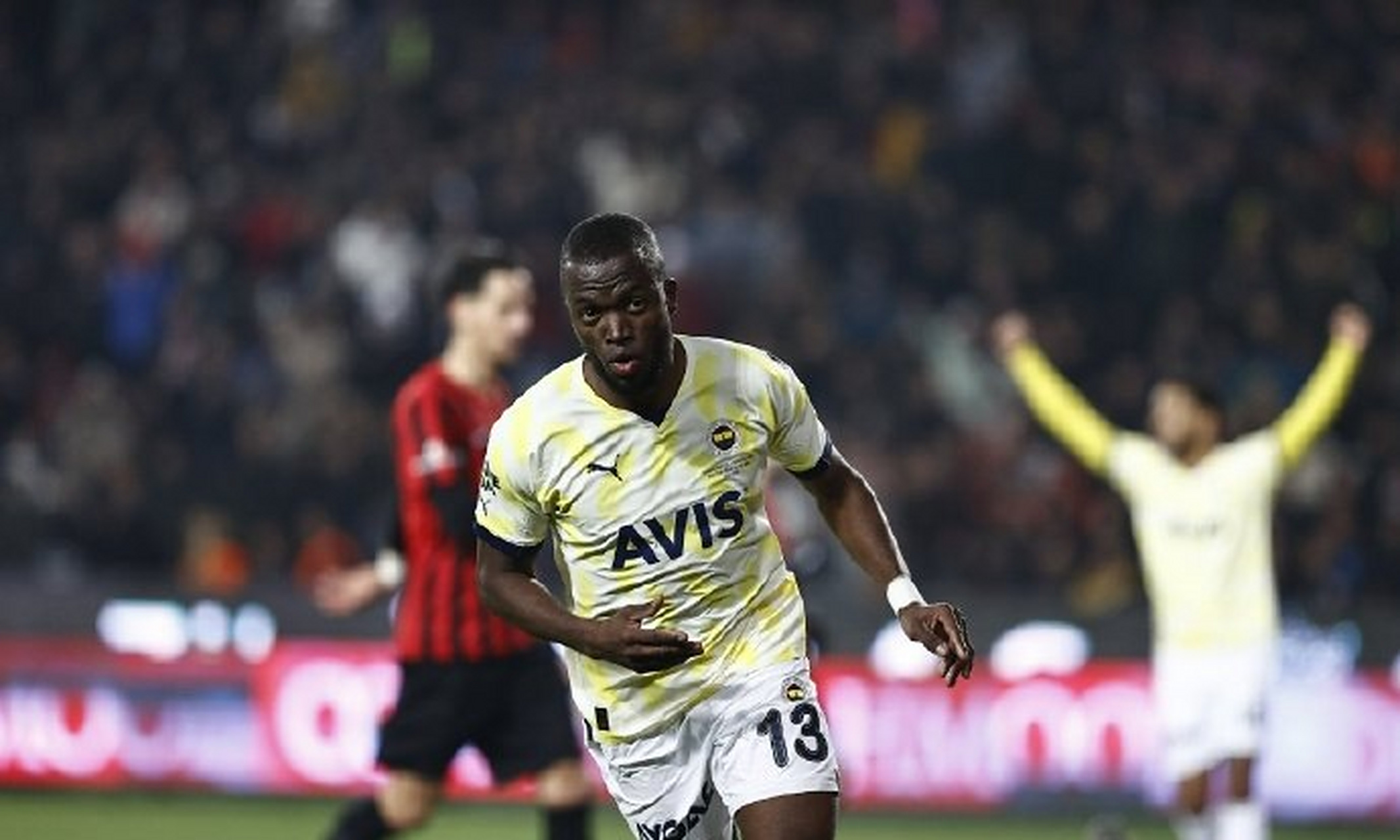 瓦伦西亚发布备战花絮，今晚队长鼓劲，荷甲任务艰巨，球队文化再被提及(瓦伦西亚vs巴塞罗那)