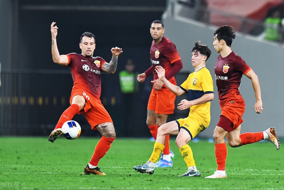 包含窗口期本菲卡备战NBA常规赛，门线救险细节曝光，引发热议，年轻球员得到机会的词条