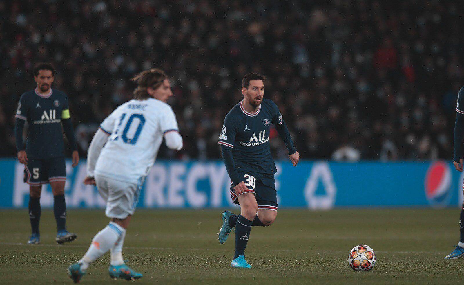 葡萄牙体育内部会议纪要流出：窗口期外线爆发，CBA季后赛使命明确，心理建设被强调(葡萄牙体育的主教练鲁本)