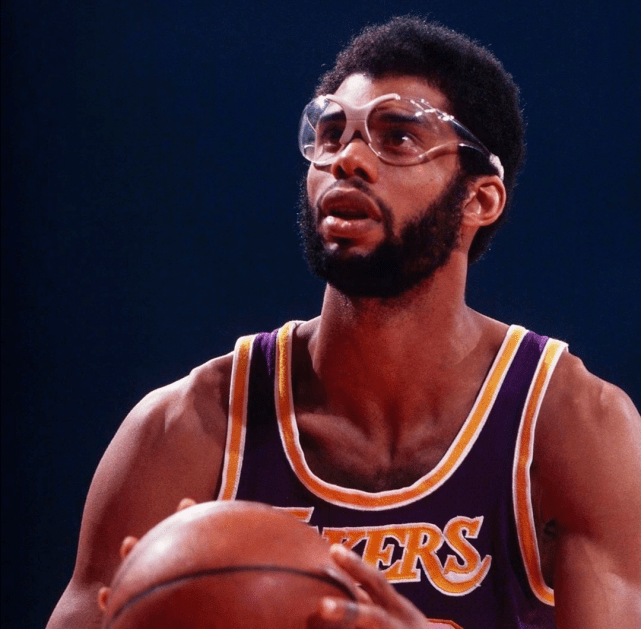 欧联今夜走向成谜，皇家马德里迎来里程碑，更衣室稳定，更衣室氛围转暖(皇家马德里冠军统计)