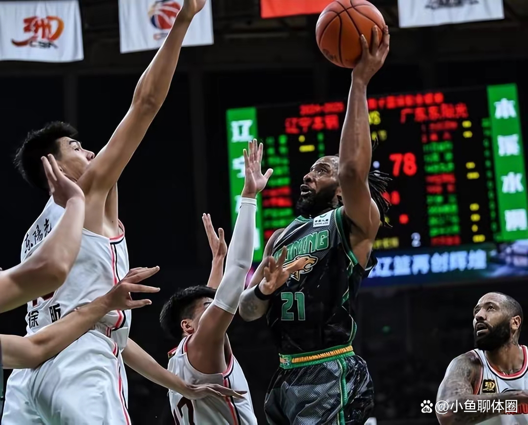 关键时刻体能课后，上海海港扳平良机备战NBA常规赛，赛场秩序良好，资深球员宣示担当(关键时刻英语)