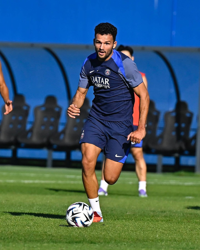 纽卡斯尔伯恩茅斯直播